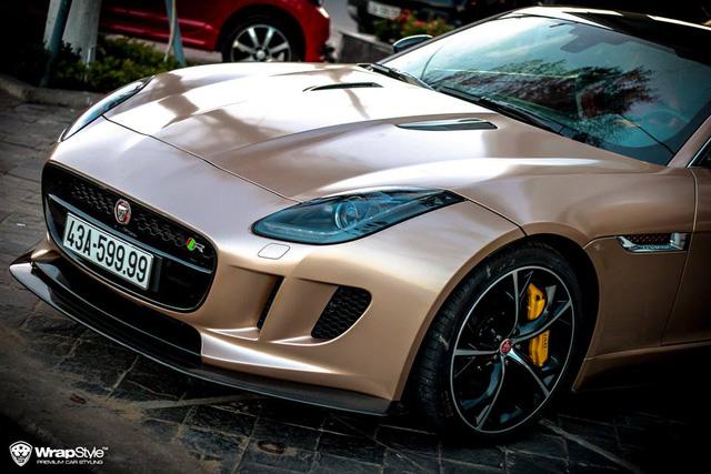 Jaguar F-Type R biển tứ quý 9 của đại gia Đà Nẵng thay áo chơi Tết Nguyên đán - Ảnh 5.