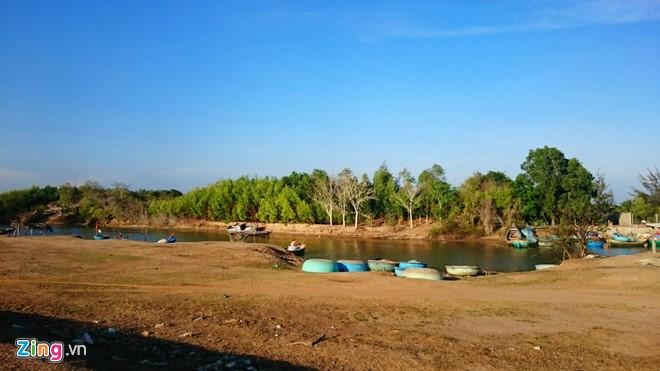 Khám phá các bãi biển có nước ngọt gần bờ: Việt Nam sở hữu hàng loạt bờ biển có nước ngọt gần bờ như bãi Xuân Đừng (Khánh Hòa), bãi Đá Nhảy (Quảng Bình), bãi Môn (Phú Yên) và biển Thắng Hải (Bình Thuận)... Ảnh: An Huỳnh.