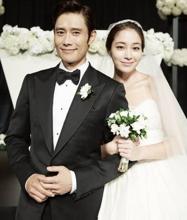 Lee Byung Hun mấy năm trở lại đây chủ yếu hoạt động trong mảng phim điện ảnh. Năm nào anh cũng có "bom tấn" công phá màn ảnh rộng. Lee Byung Hun còn tham gia đóng phim Hollywood.