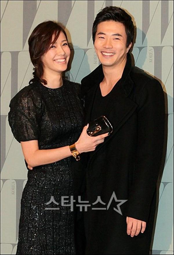 Trong khi đó, Son Tae Young ít đóng phim hơn nhưng vẫn luôn thu hút sự chú ý của khán giả.