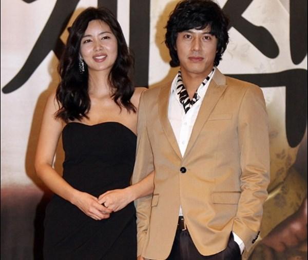 Hiện nay, Han Jae Suk dù không nổi tiếng như trước nhưng vẫn chăm chỉ đóng phim.