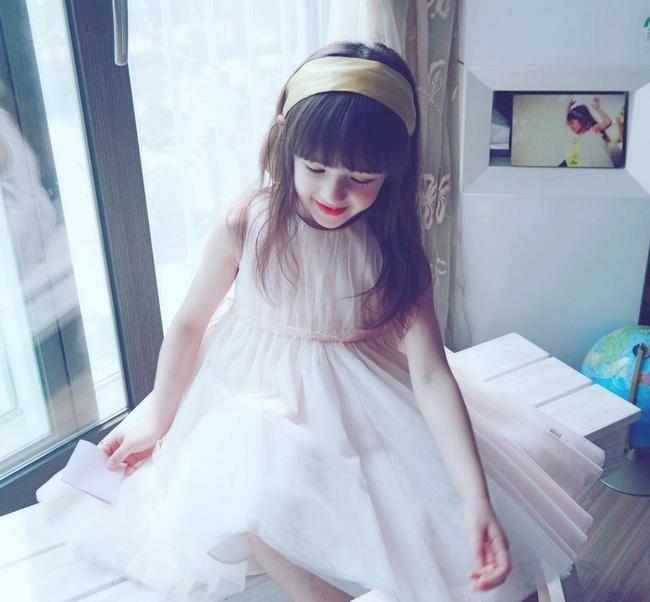 Thêm một cô bé Hàn lai Tây nổi tiếng, xinh như thiên thần! - Ảnh 4.