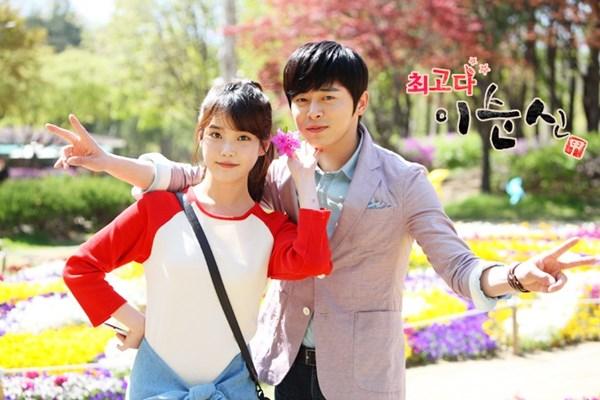 IU và Jo Jung Suk sánh cặp trong bộ phim truyền hình You're the best Lee Soon Shin.