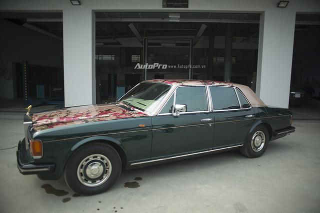 Hàng độc Rolls-Royce Silver Spirit thay áo mới đón Tết - Ảnh 5.