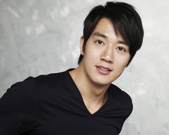 Kim Rae Won (19/3/1981)