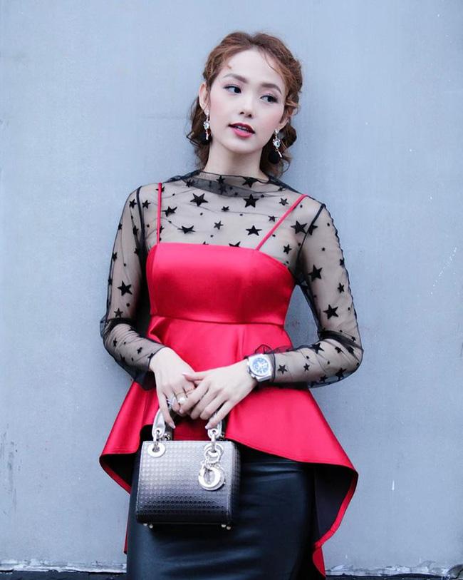 Hoa hậu Mỹ Linh đụng hàng Lan Khuê, các cặp Hollywood chặt chém với street style đôi - Ảnh 5.