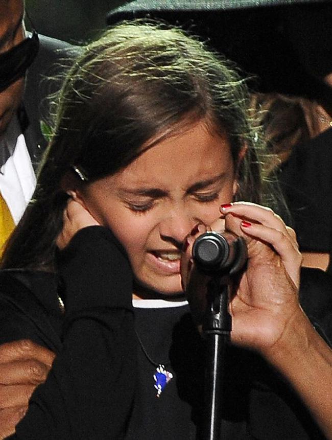 Con gái Michael Jackson bị cưỡng hiếp năm 14 tuổi và cho rằng cha cô bị giết - Ảnh 4.