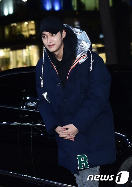 Jeon Ji Hyun đẹp như thiếu nữ bên xế khủng, Lee Min Ho lộ mặt trắng bệch trong đêm tiệc - Ảnh 8.