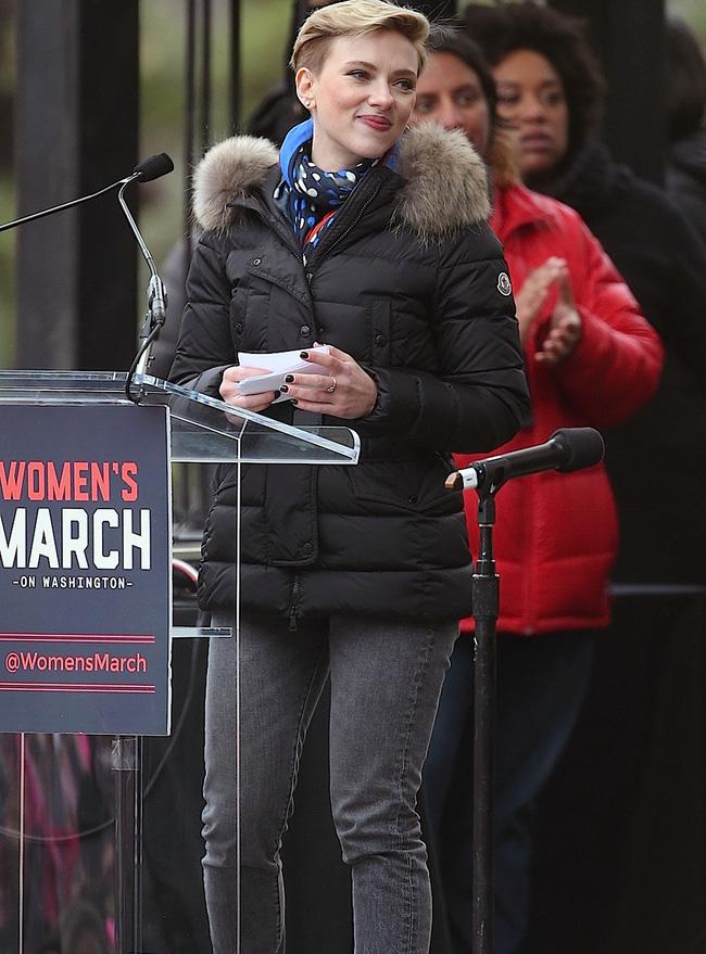 Mỹ nhân nóng bỏng Scarlett Johansson chia tay chồng sau 2 năm kết hôn - Ảnh 2.