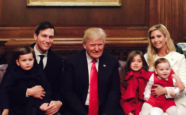 Đối với cậu cháu trai 10 tháng tuổi, việc ông ngoại Donald Trump trở thành Tổng thống cũng khiến cậu bé hạnh phúc nhường này - Ảnh 7.