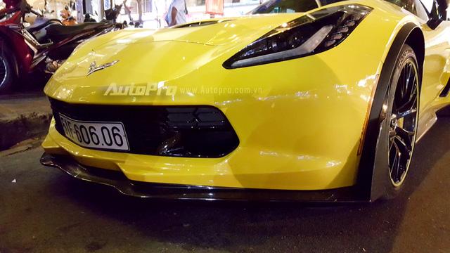 Đây cũng là chiếc Chevrolet Corvette C7 Z06 hiếm hoi tại Việt Nam có biển số khá đẹp mắt với số cặp 06.