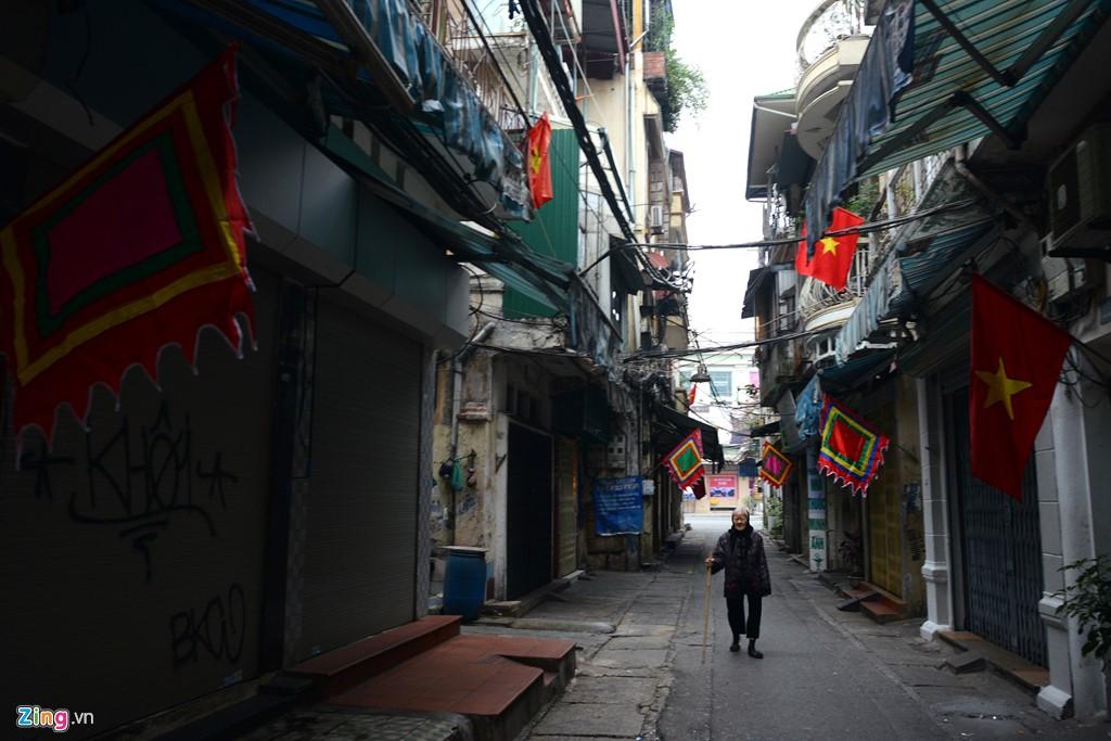 Ha Noi vang lang sang mung 1 Tet hinh anh 4