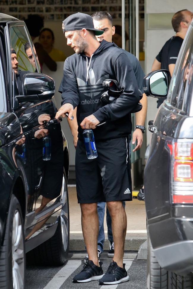 Ước mơ của mọi ông chồng: David Beckham có đến hơn 1.000 đôi giày, đè bẹp cả tủ giày của vợ - Ảnh 5.