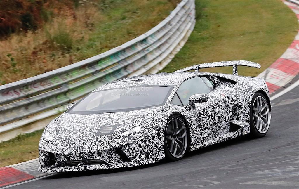 Lamborghini Huracan Performante chạy thử nghiệm.