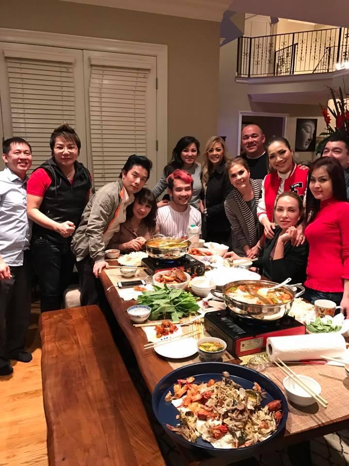 Sao Việt bốn phương đón tết cổ truyền tại xứ người thế nào....-12