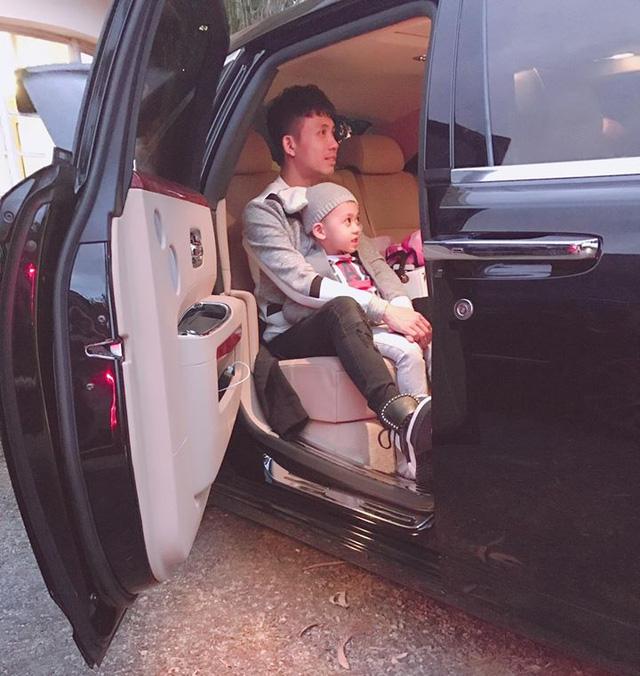 Minh Nhựa du xuân Tết Đinh Dậu bằng dàn xe khủng - Ảnh 2.