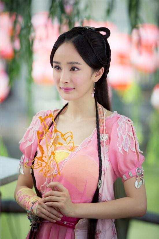 Phong Tình Tuyết (Cổ kiếm kỳ đàm): Nhân vật nữ này là một cô gái xinh đẹp và có tính cách đáng yêu.