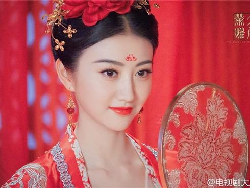 Ngắm nhan sắc mỹ nhân cổ trang được khen đẹp hơn cả Phạm Băng Băng