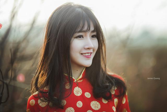 'Cô gái vườn đào' trong bức ảnh ấn tượng Việt Nam của Reuters