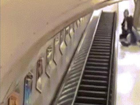 Clip hài: Cho chừa cái tội cứ thích chơi trội