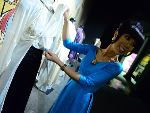 Áo dài Việt: Từ tứ thân tới hippy