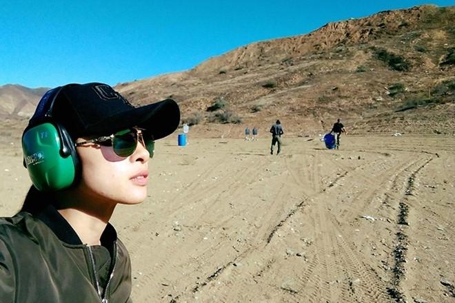 Ngo Thanh Van khoe anh hau truong phim quay cung Will Smith hinh anh 3