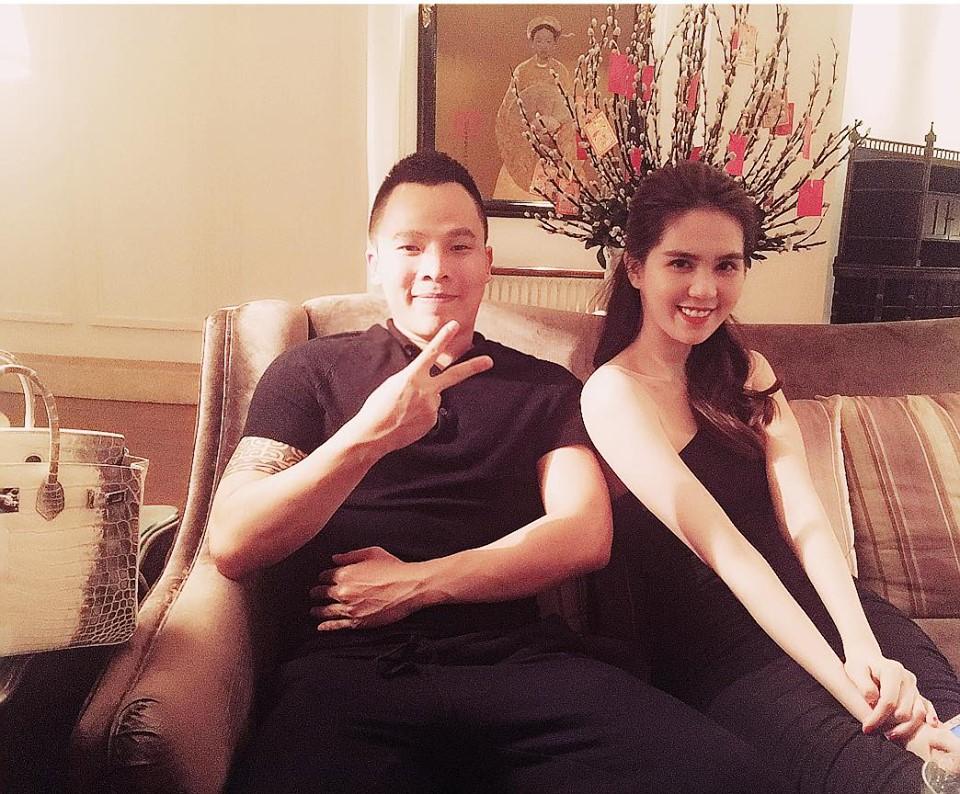 Có thể nói, Ngọc Trinh là người con gái duy nhất sau mẹ anh mà anh yêu còn hơn cả yêu bản thân, bởi Ngọc Trinh là một cô gái tử tế và tốt nhất mà anh đã từng gặp, tiếp xúc. Mối quan hệ trải qua nhiều thăng trầm giữa hai người cũng được nhiều người đề cao, ca ngợi.