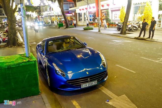 Sieu xe Ferrari California T thu hai xuat hien o Sai Gon hinh anh 7