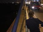 Hà Nội: Trèo qua lan can cầu Nhật Tân đi vệ sinh, người đàn ông trượt chân ngã xuống sông Hồng mất tích