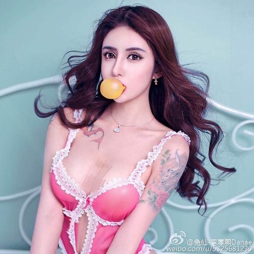 ngo ngang than hinh boc lua tuoi 17 cua 