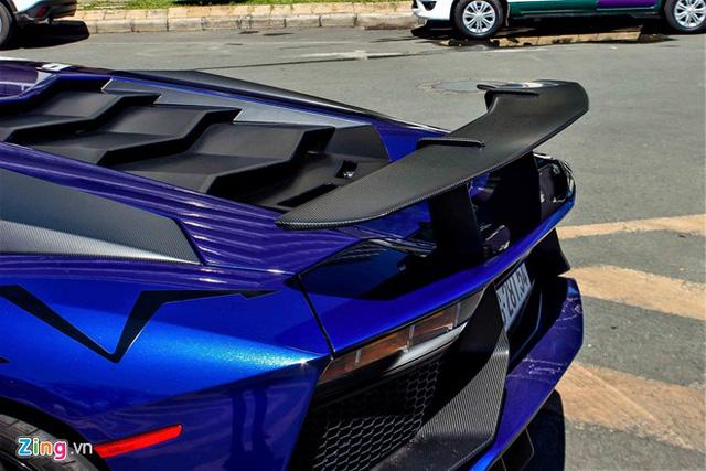 Minh Nhựa dạo phố Sài Gòn bằng siêu xe 35 tỷ mới lấy biển - Ảnh 5.