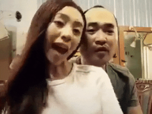'Chết cười' khi nghe vợ chồng Thu Trang - Tiến Luật hát nhép chế lời Bốn chữ lắm