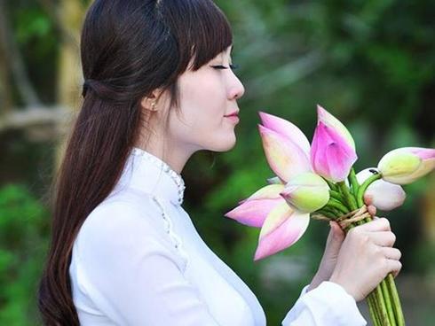 Cô giáo mầm non nổi tiếng Bến Tre gợi cảm đến khó tin