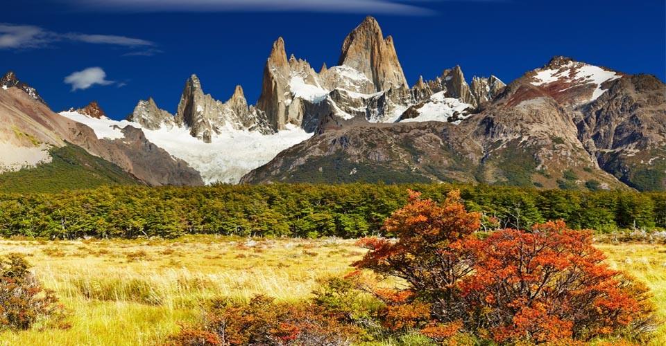 Vườn quốc gia Torres Del Paine nằm ở Patagonia, Chile, có cảnh quan thiên nhiên tuyệt đẹp, với các thung lũng, sông hồ và sông băng. Đây cũng là nơi thu hút du khách nhất của đất nước Chile. Ảnh: Nathab.