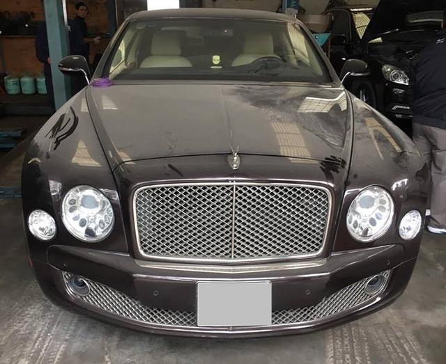 Điểm lại những chiếc xe siêu sang Bentley bị bỏ rơi tại Việt Nam - Ảnh 4.