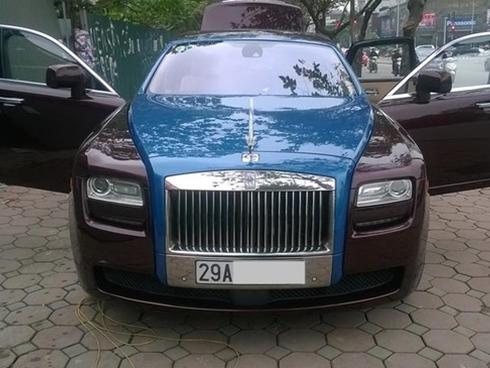 Rolls-Royce Ghost phối màu lạ của đại gia Hà thành
