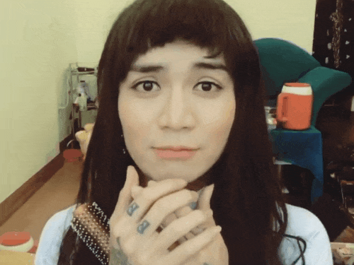 Cái kết đầy bất ngờ khi BB Trần tự tay cắt tóc tại nhà