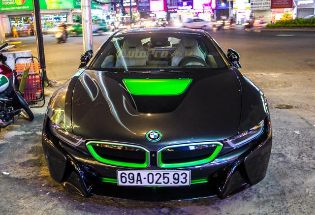 BMW i8 của thiếu gia Cà Mau xuất hiện tại Sài thành - Ảnh 1.