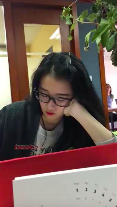 Con gái à, truyền thuyết đã xinh thì đến ngủ gật cũng xinh đúng là có thật! - Ảnh 2.