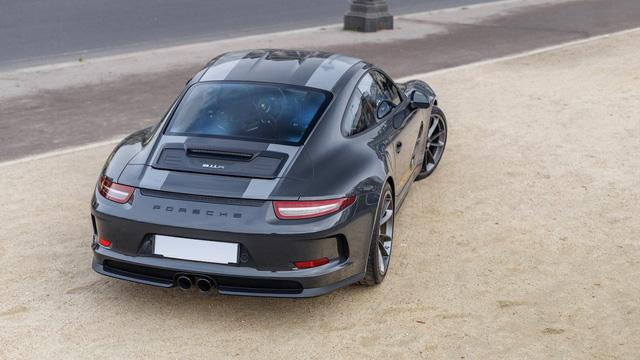 Porsche 911 R có 1 không 2 trên thế giới được rao bán với giá cao - Ảnh 2.