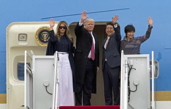 Ái nữ nhà Donald Trump thu hút mọi ánh nhìn trong buổi đón tiếp Thủ tướng Nhật Bản - Ảnh 2.