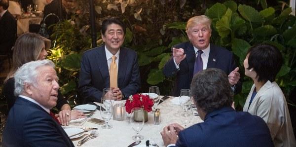 Ái nữ nhà Donald Trump thu hút mọi ánh nhìn trong buổi đón tiếp Thủ tướng Nhật Bản - Ảnh 5.