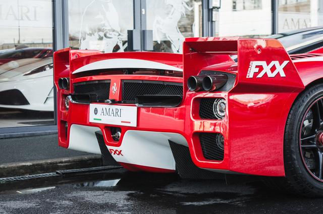 Siêu xe Ferrari FXX phiên bản đường phố duy nhất trên thế giới có giá khóc thét - Ảnh 11.