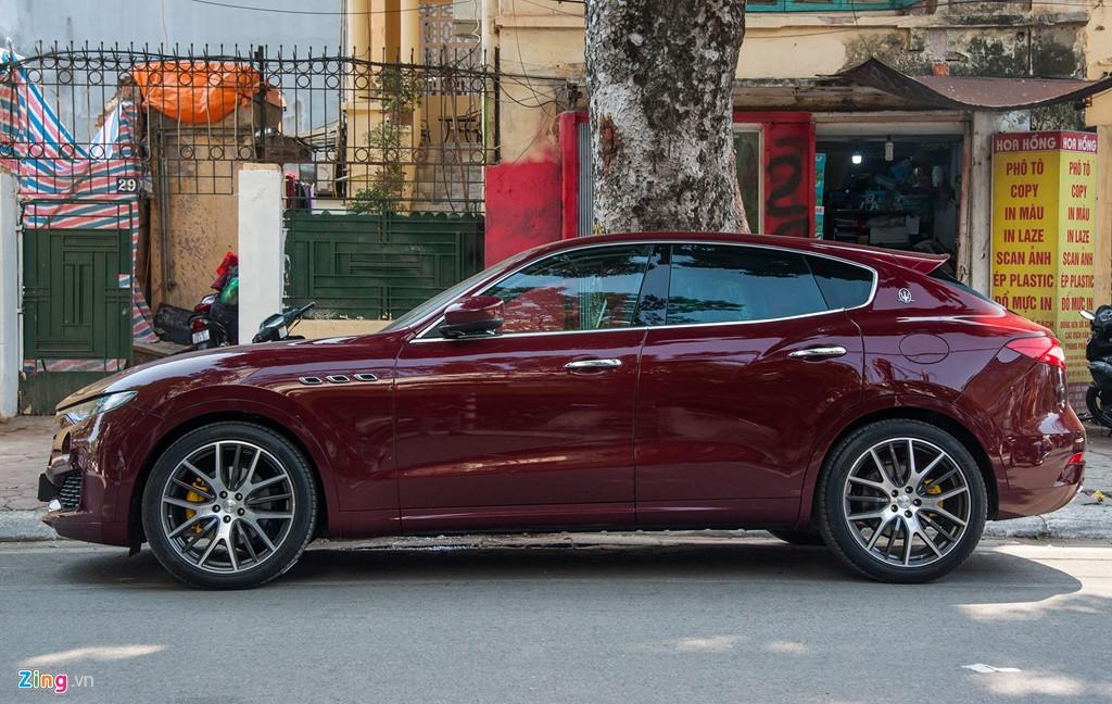 Maserati Levante mau la gia hon 5 ty lan banh tai Ha Noi hinh anh 2