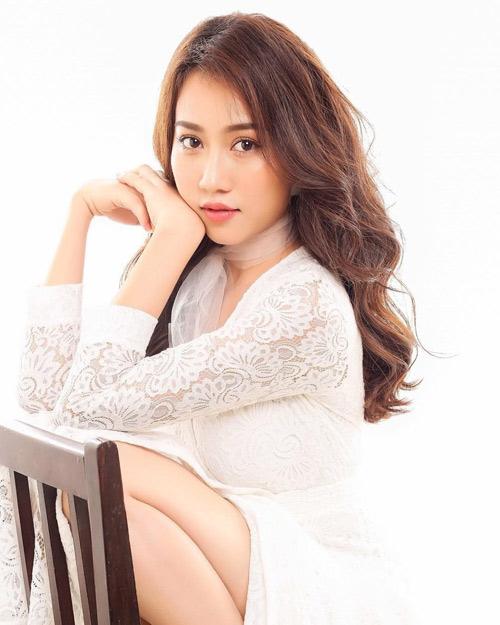 5 hot girl cuc xinh, sieu giau van “le bong” ngay tinh nhan hinh anh 7