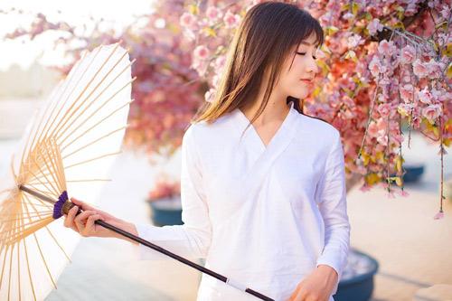 5 hot girl cuc xinh, sieu giau van “le bong” ngay tinh nhan hinh anh 13