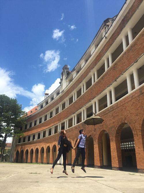 chang trai viet vuot "ngan trac tro" cau hon ban gai tai noi tinh yeu bat dau - 3