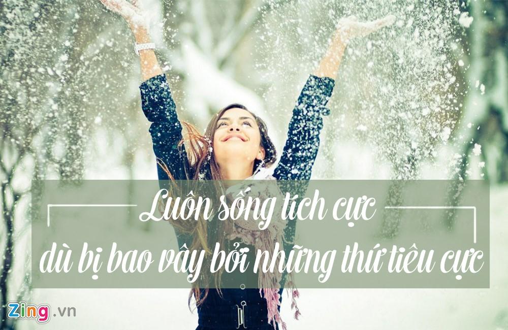 Hãy luôn mỉm cười dù nhiều người đang cố dìm mình xuống. Đừng để những tiêu cực khiến chúng ta phiền lòng. Đừng thay đổi bản thân vì muốn làm hài lòng người khác, chỉ thay đổi khi chắc rằng mình sẽ tốt hơn. Hãy nghĩ về chính bản thân trước khi quan tâm thái độ của người khác. Nếu tin vào điều gì đó, bạn đừng ngại đấu tranh cho nó.