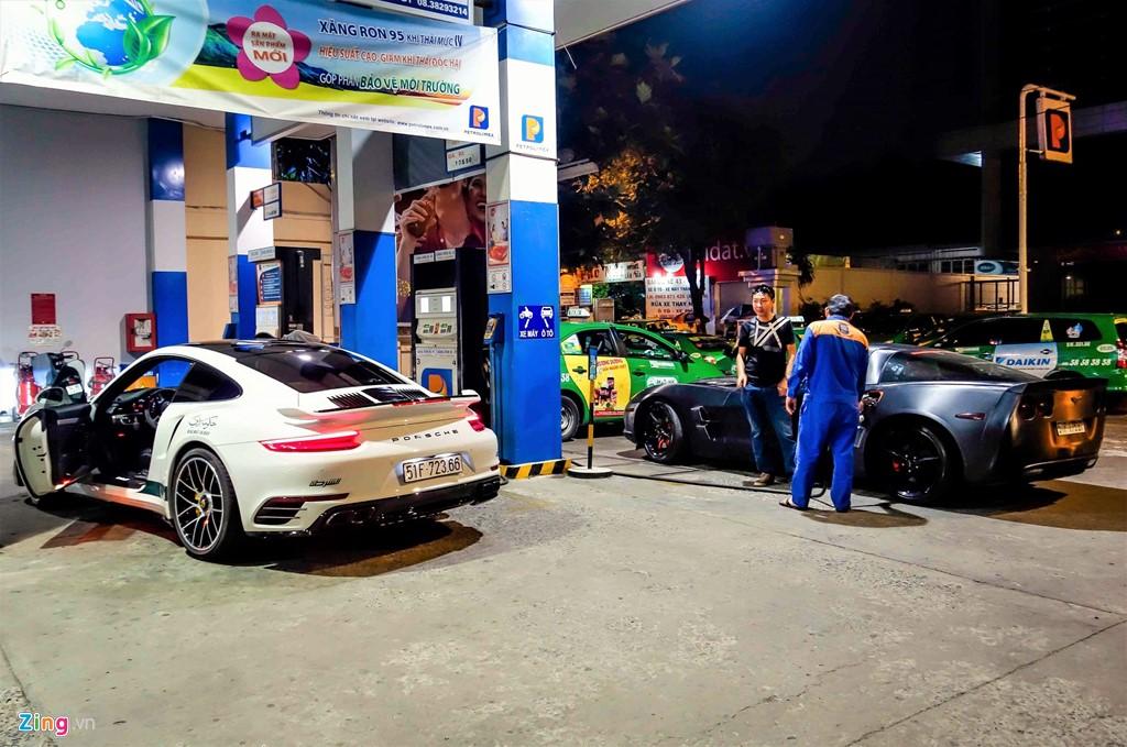 Porsche 'canh sat Dubai' va dan xe the thao Sai Gon di Thai hinh anh 4