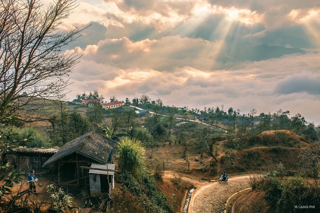 Mỗi dân tộc có một nét văn hóa khác nhau làm cho bức tranh Y Tý trở nên đa sắc màu.